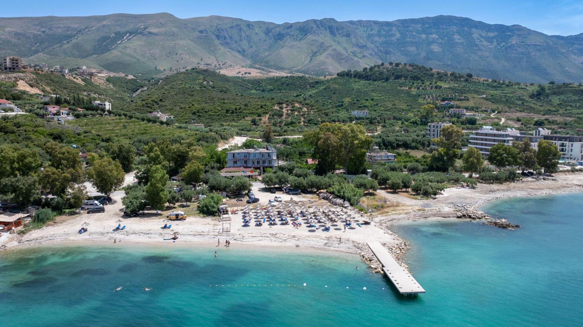 Hotel Nika Radhima Kültér fotó