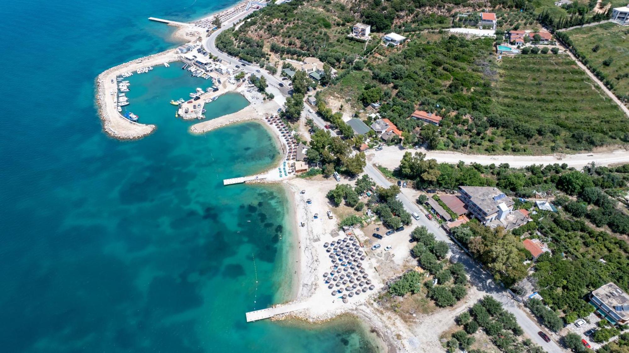 Hotel Nika Radhima Kültér fotó